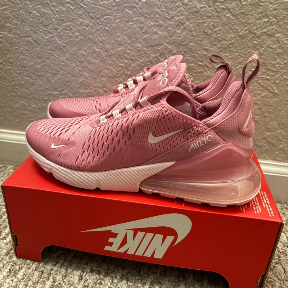 Nike Air Max 270 Kids Sneakers in Pink and White